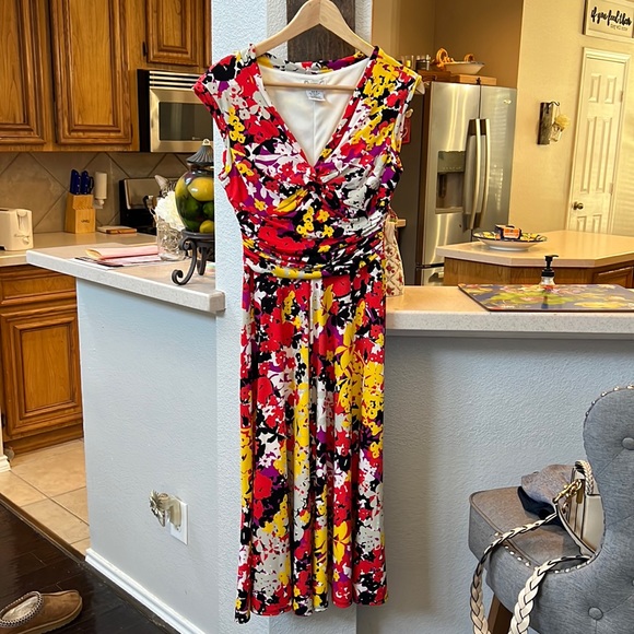 Maggot L woman’s floral cinched waist midi dress - Picture 11 of 16